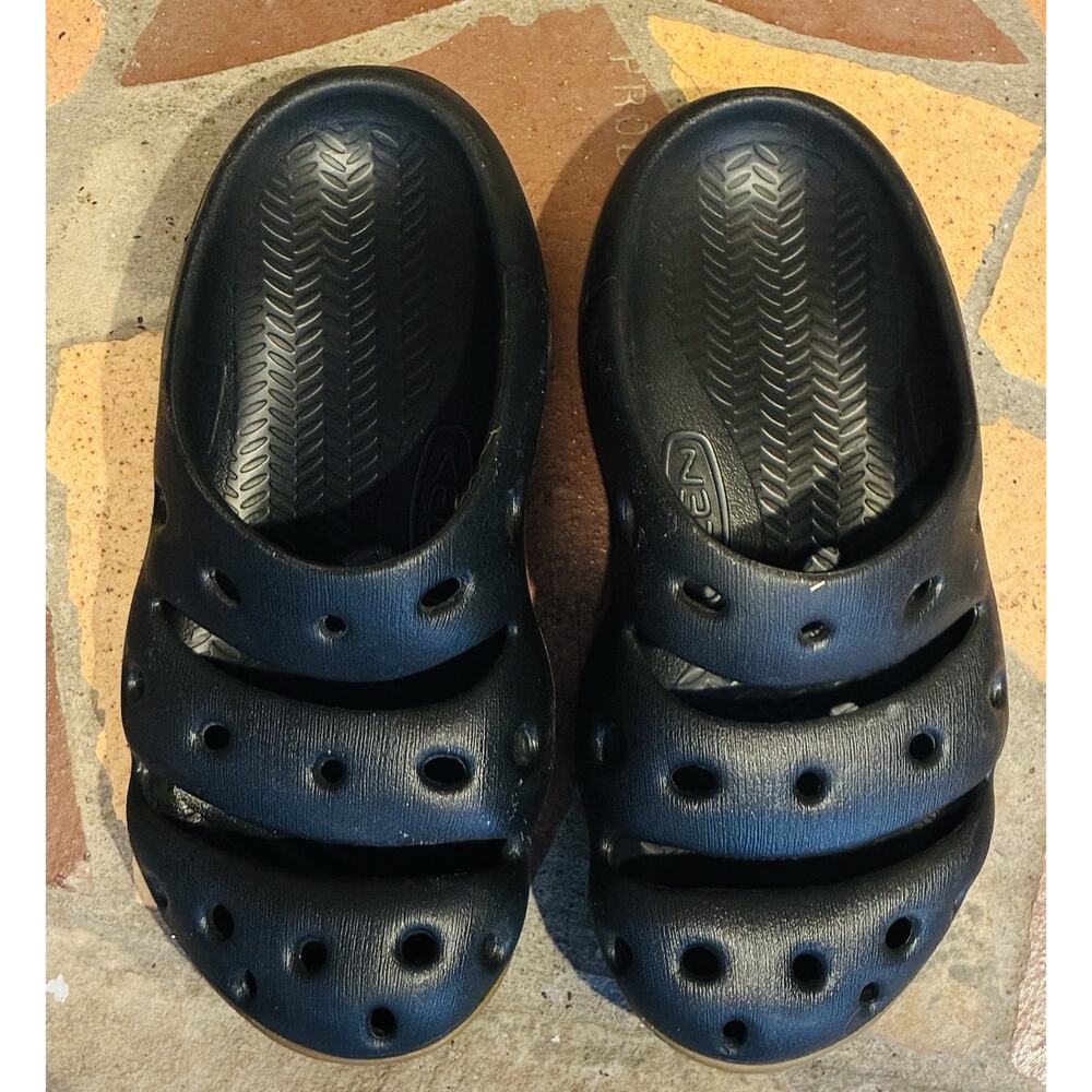 KEEN Yogui Arts Slip-On Clog Graphite Black Mule Sandal Men's Size 7 Women 9 - Picture 4 of 6